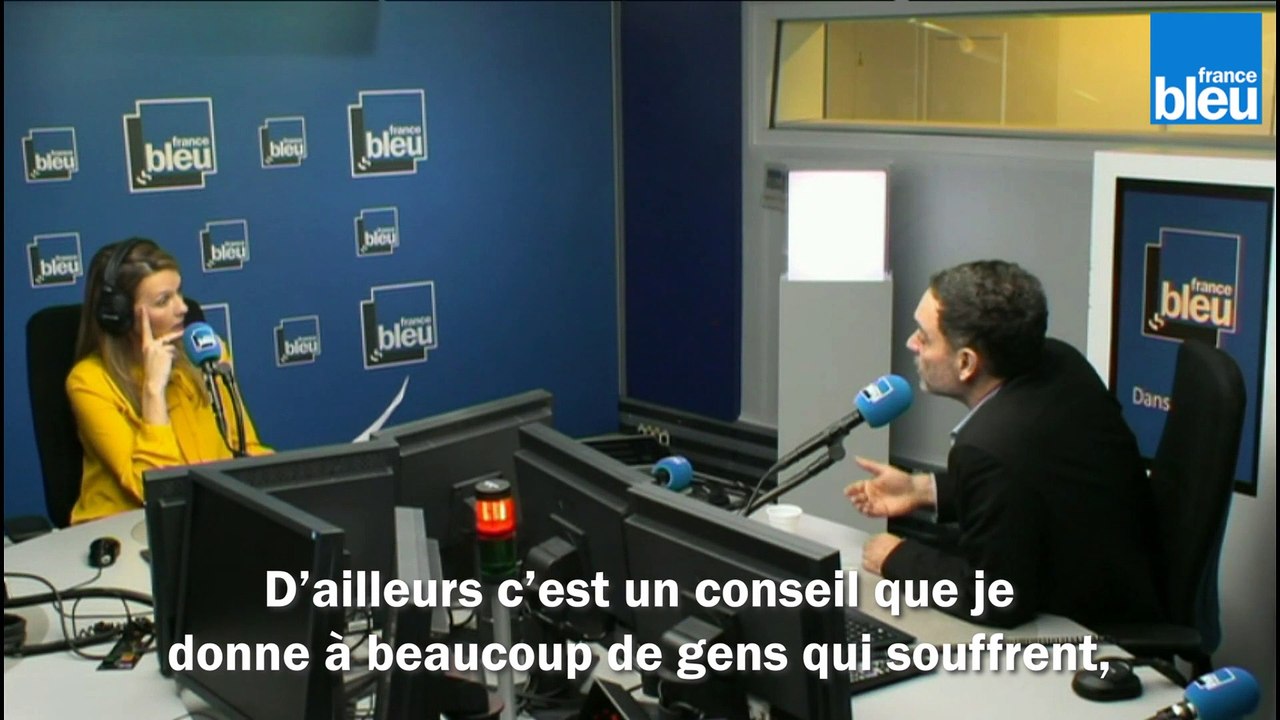 Yann Moix , maltraité par ses parents, il raconte son histoire.