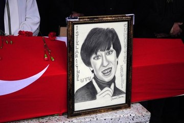 Ayşen Gruda Son Yolculuğuna Uğurlandı
