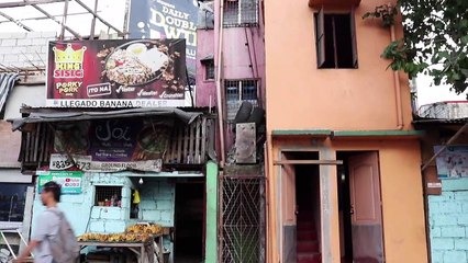 Philippines 'slim house' measures just FOUR-FEET wide