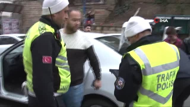 Kadıköy'de Kurt Kapanı 2019 -2 Uygulaması Kapsamında Polis Ekipleri Kuş Uçurtmadı.
