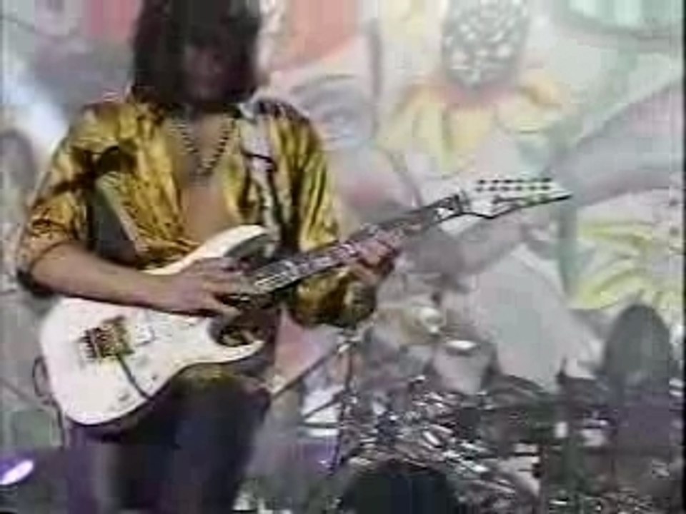 Steve Vai  solo tapping