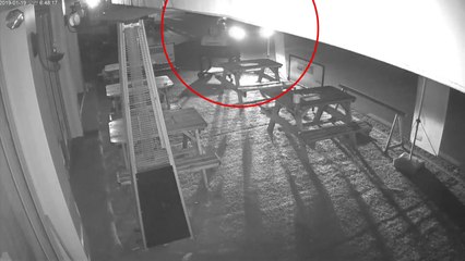 누워있는 취객 치고 달아난 30대 검거 / YTN