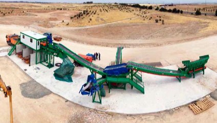 Reciclaje de escombros junto a José Simón Elarba Haddad