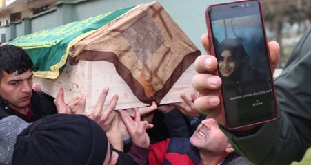 17 Yaşındaki Genç Kız, Kardeşini Kurtarmak İçin Kendini Feda Etti