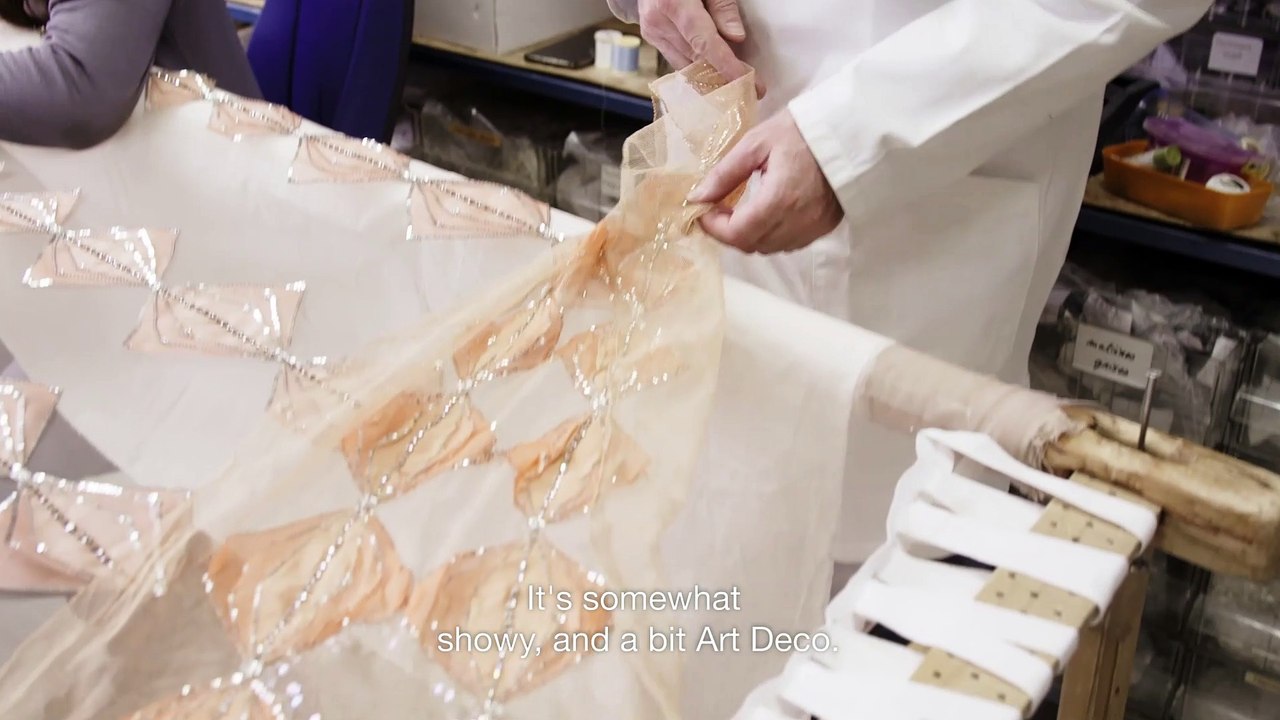 Les étapes de confection de la robe bustier en tulle du défilé Dior haute couture step by step