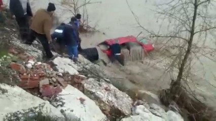 Un geste héroïque pour sauver une jeune femme