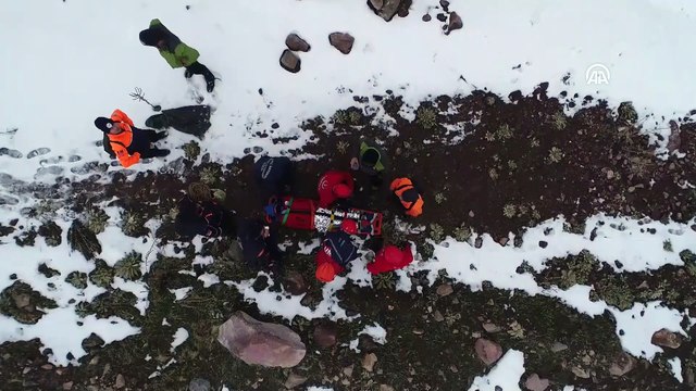 Öz çekim yapmak için çıktığı dağda mahsur kaldı - KAYSERİ