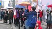 Taksim Meydanı’na Asılan Türk Bayrağına Koreli Turistlerden Yoğun İlgi