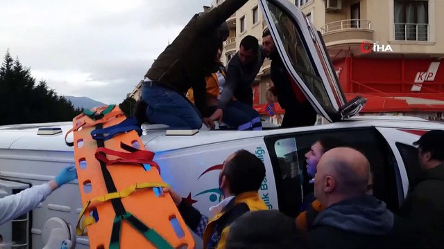 Samsun'da ambulans ile otomobil çarpıştı: 6 yaralı