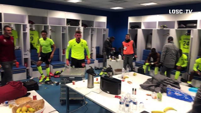 Le vestiaire des Dogues après #OMLOSC comme si vous y étiez !