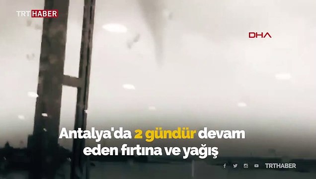 Antalya Havalimanı'nda hortum: 12 yaralı