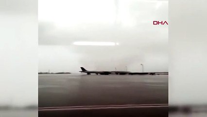 Antalya'da hortum havalimanını vurdu! Otobüs devrildi 12 yaralı var