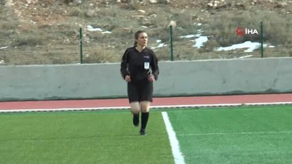 Nevşehir'de İlk Kez Bir Kadın Hakem Maça Çıktı