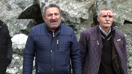 Sivas'ta heyelan...Dev kayalar 8 köy yolunu ulaşıma kapattı