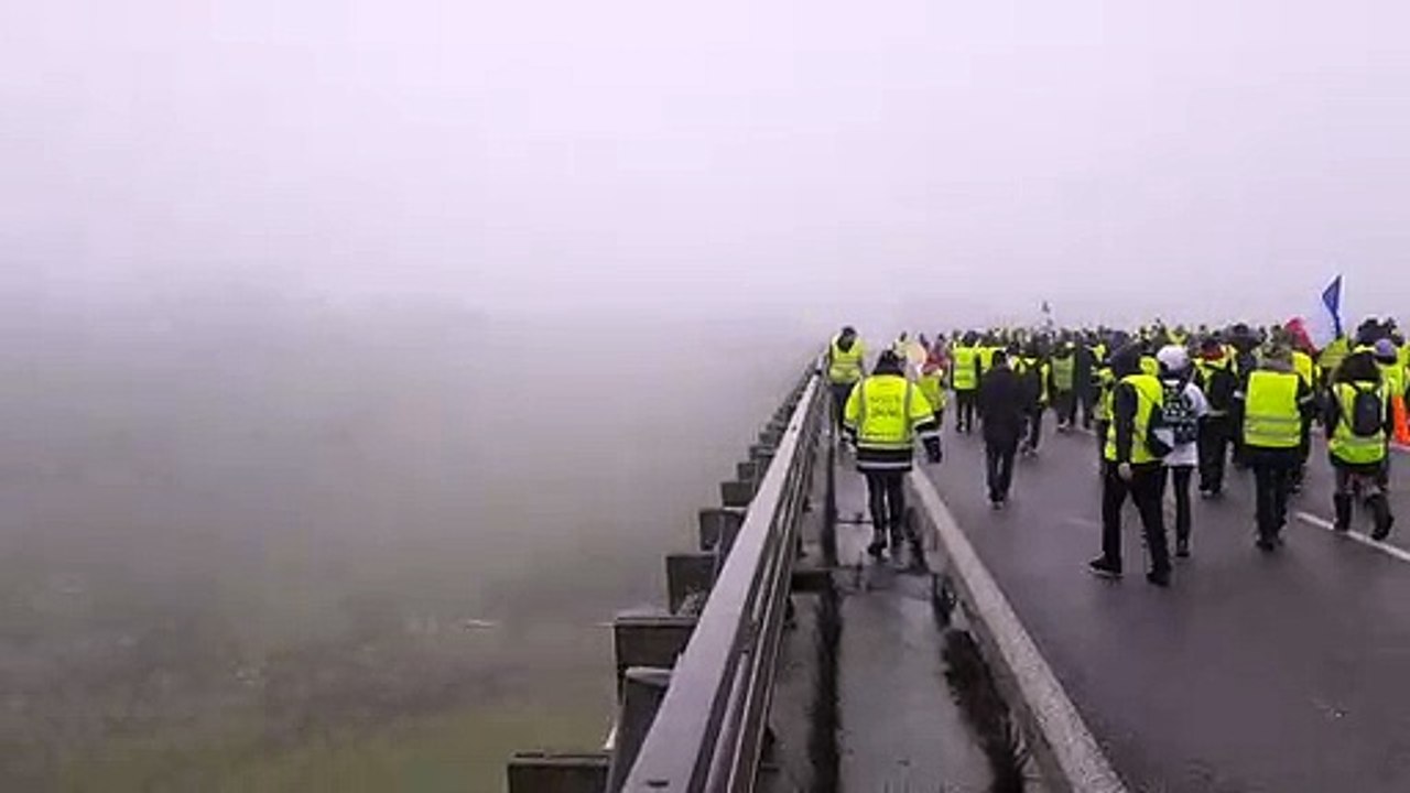 Longwy : les Gilets jaunes se dirigent vers la Belgique