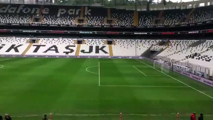 BB Erzurumspor maçı öncesi Vodafone Parkta zeminin son durumu. - - ️ Zemin hakkındaki yorumlarınız nedir