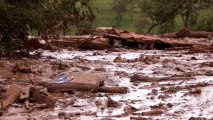 Al menos 40 muertos y 296 desaparecidos tras la rotura de una presa en el sur Brasil
