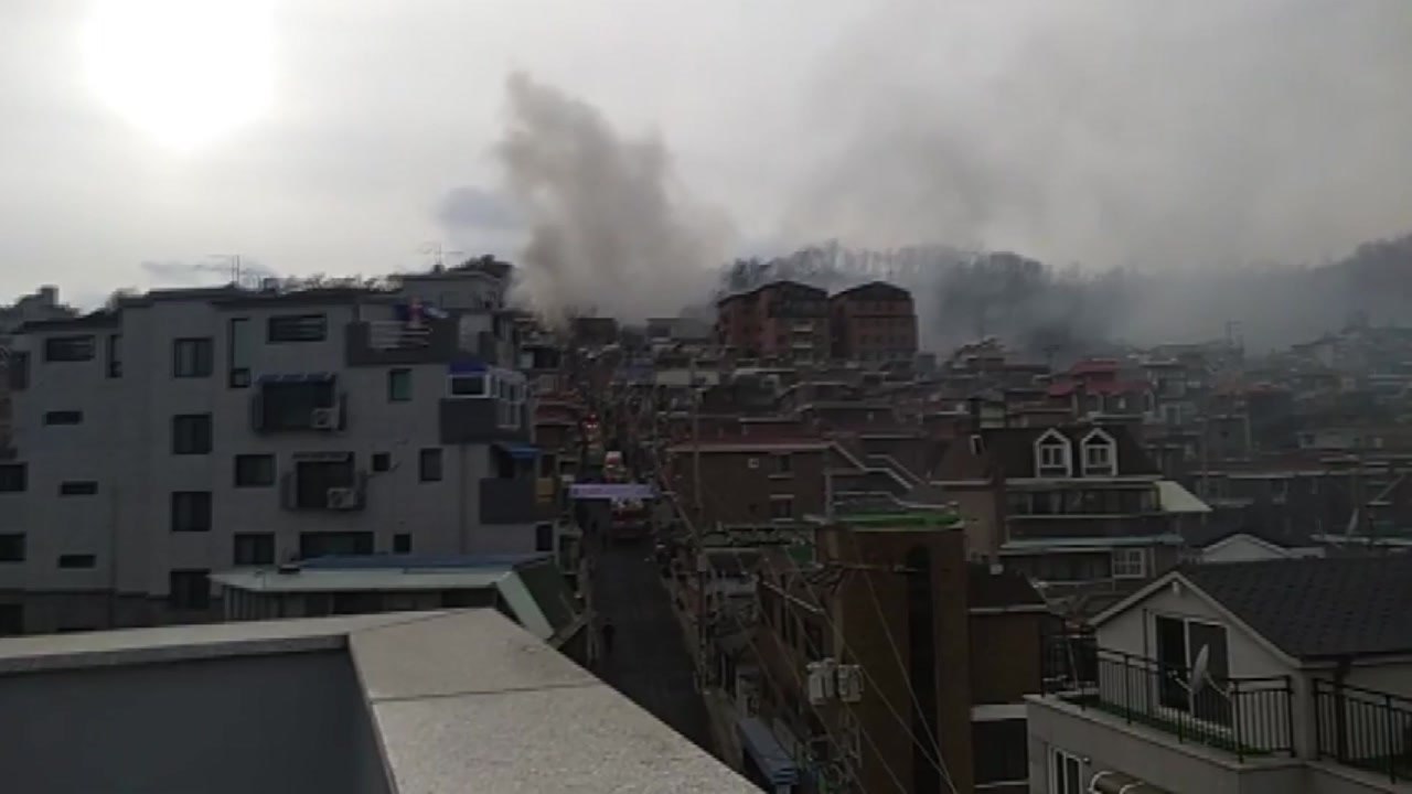 서울 은평구 가정집서 불...1명 병원 이송 / YTN