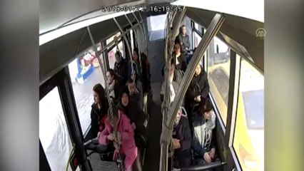Otobüste rahatsızlanan yolcuyu şoför hastaneye götürdü - KOCAELİ