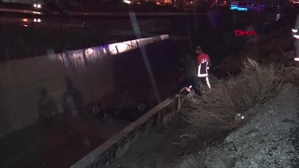 Ankara'da Kontrolden Çıkan Otomobil Çaya Düştü: 1 Yaralı