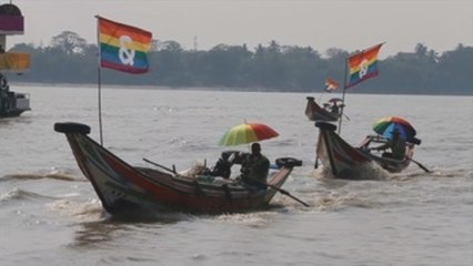 Birmania celebra su primer desfile en barca por el orgullo LGTB