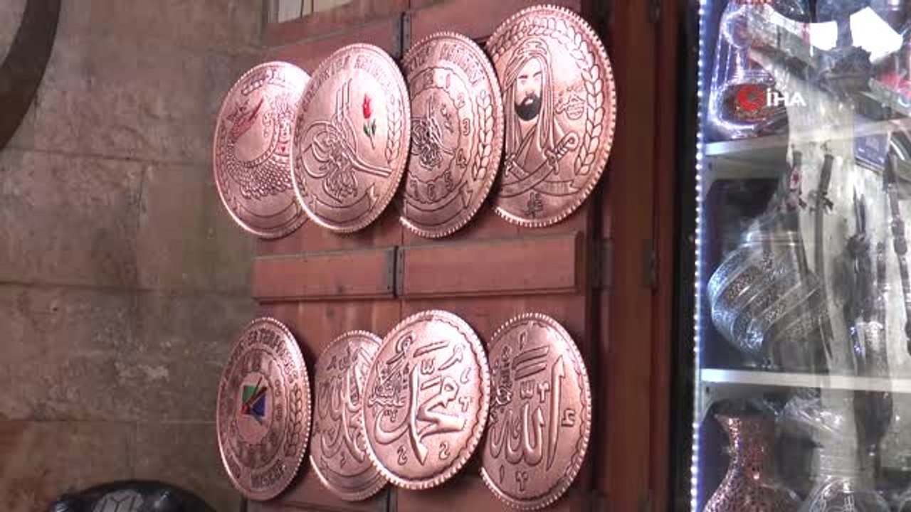 Maddi Sıkıntılar Ev Hanımını Bakır İşleme Ustası Yaptı