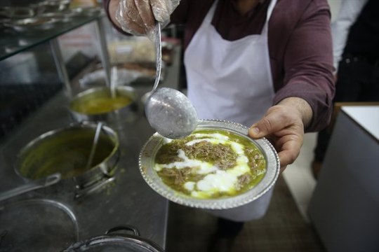 Şanlıurfa'da Kış Aylarının Vazgeçilmez Kahvaltısı! Tirit Yemeden İşe Gitmiyorlar