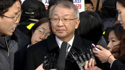 양승태, 영장 불복 절차 포기...변호인 보강 재판에 전념 / YTN