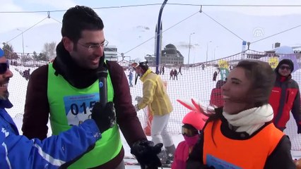 Erciyes'te eşler arasında 'Artık çekilmez oldun' yarışı - KAYSERİ