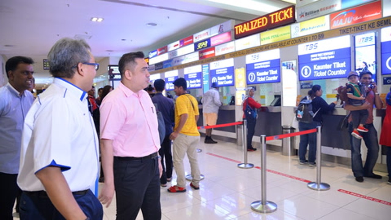 More bus ticketing counters set up during CNY rush
