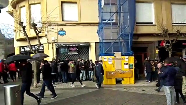 Athletic Club - Real Betis: Ambiente previo en los aledaños de San Mamés