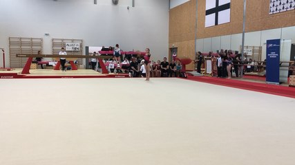 Épreuve au sol pour Jeanne et Élisa