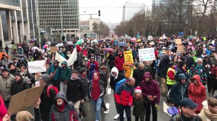 70.000 personnes défilent dans les rues de la capitale pour le climat