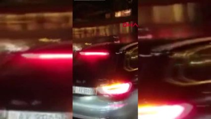 Dha Dış - İsviçre'de Tren, Raylara Bırakılan Aracı Hurdaya Çevirdi
