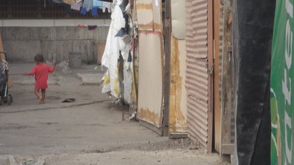 Entre el hambre y la miseria, así sobreviven miles de venezolanos en Petare