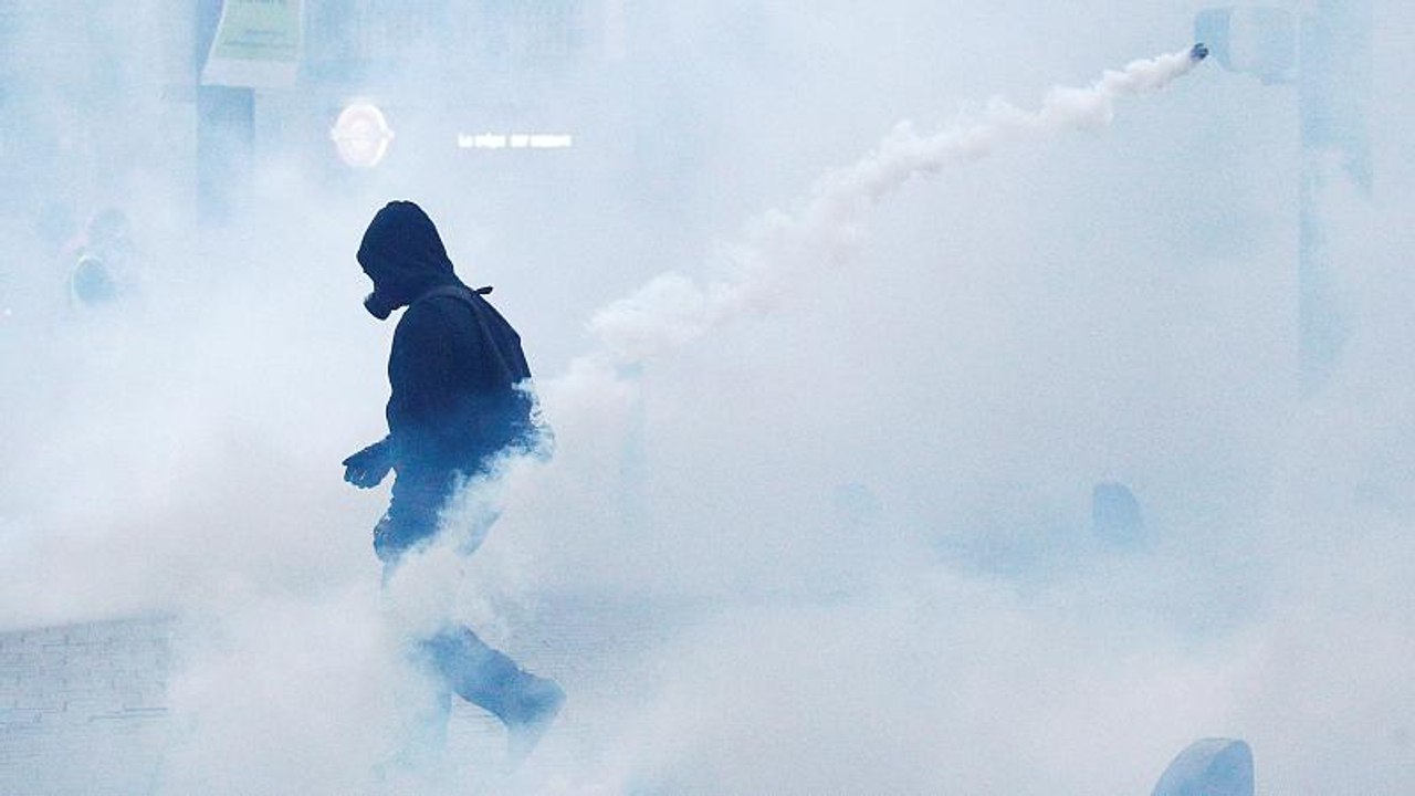 أكثر من 80 ألف متظاهر من أصحاب السترات الصفراء في فرنسا للأسبوع الحادي عشر