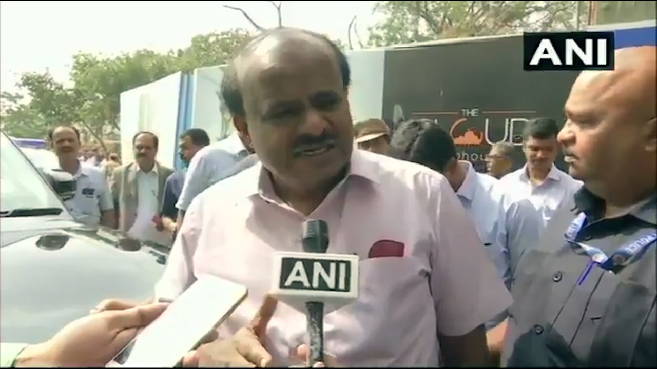 HD Kumaraswamy offers to quit as Karnataka CM,...