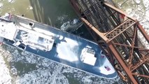 - ABD’de Limandan Kurtulan Gemi Demiryolu Köprüsüne Çarptı