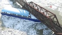 ABD'de Limandan Kurtulan Gemi Demiryolu Köprüsüne Çarptı