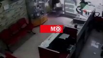 Motosikletiyle dükkana daldı, ’Yabancı değilim ağabey’ dedi