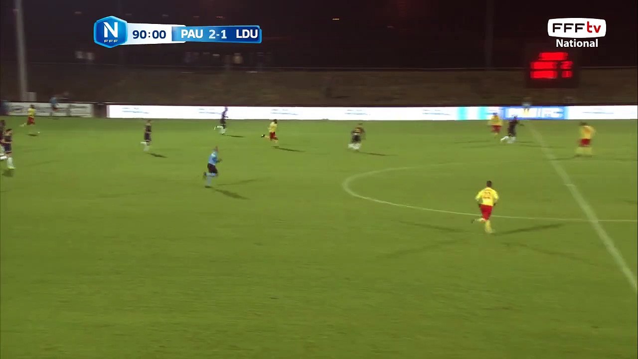 Oh quelle magnifique action de Pau mais la frappe de THILL manque le cadre.