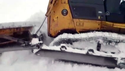 Köy yolunu açma çalışması - AĞRI