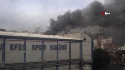 Güngören'de Bulunan Bir Bira Fabrikasında Yangın Çıktı.