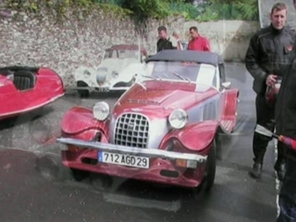 Rassemblement anciennes voitures