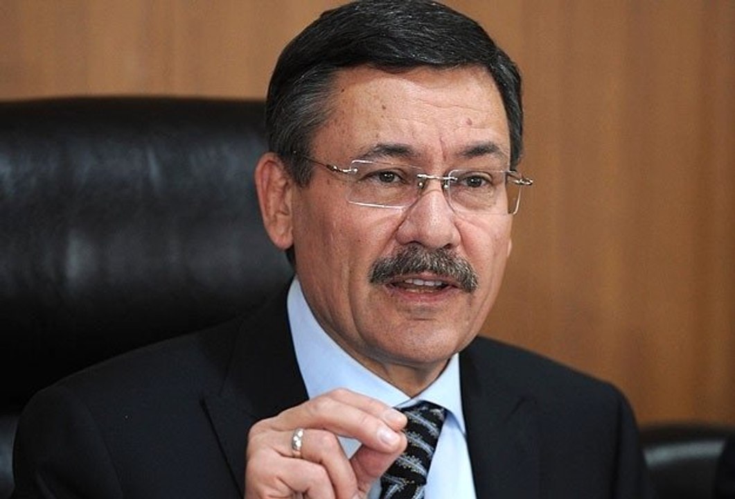 "Sözlerim Çarpıtıldı" Diyen Melih Gökçek Abdulkadir Selvi'yi Hedef Aldı: Utanmıyor musun?