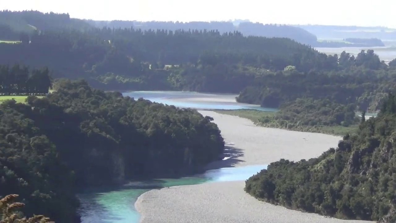 New Zealand 17-38 ,  TranzAlphine Train - Christchurch to Greymouth, Intercity bus-Greymouth to Franz Josef1-2. Dec-Jan 2019.