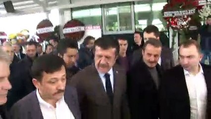 Zeybekci’den Tunç Soyer açıklaması: “Hayırlı olsun. Tebrik ediyorum”