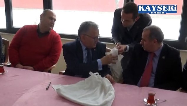 (28 Ocak 2019) MELİKGAZİ BELEDİYESİNDEN DOĞA DOSTU BEZ ÇANTALAR