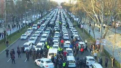 Скачать видео: Spaniens Taxifahrer protestieren wieder – aber nicht in Barcelona