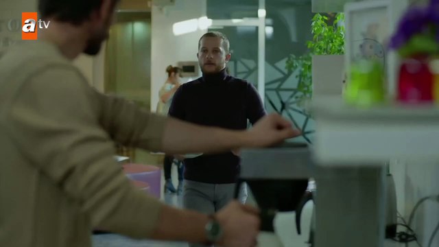 Cemre’nin kariyerini düşünen Serkan! - Kırgın Çiçekler 104.Bölüm